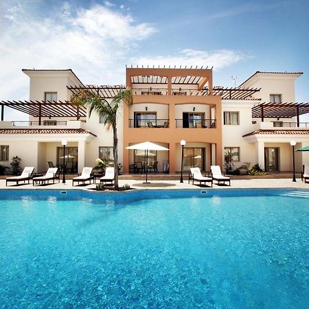 Oracle Exclusive Resort Пафос Экстерьер фото