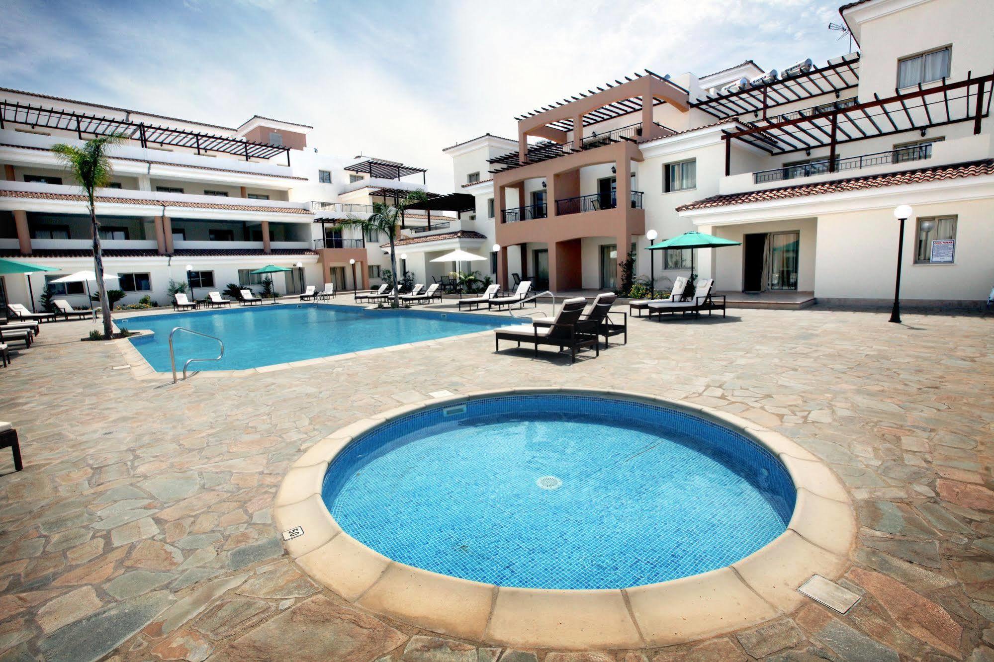 Oracle Exclusive Resort Пафос Экстерьер фото